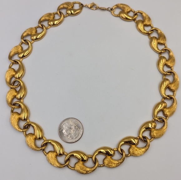 VTG Napier brushed/shiny Gold Tone fancy link chain necklace Savoy collection - Picture 6 of 8